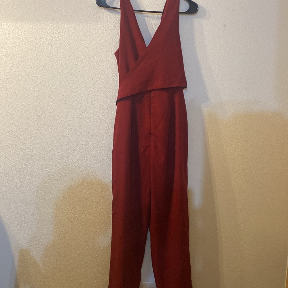 Lulus vneck tie side jumpsuit with pockets size small - Picture 7 of 7